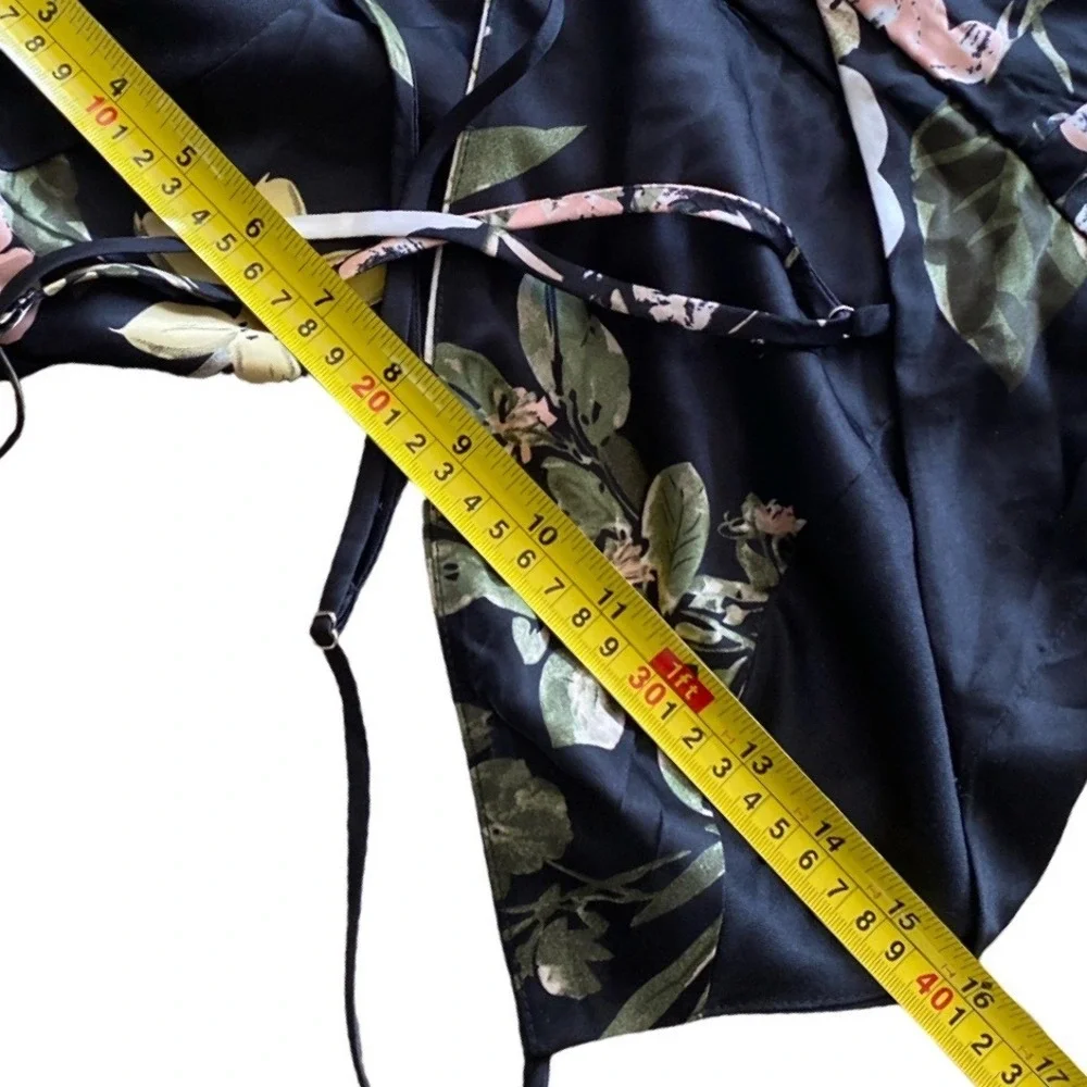 Lulu's Black Floral Maxi Dress with slit. Size medium - Picture 12 of 13
